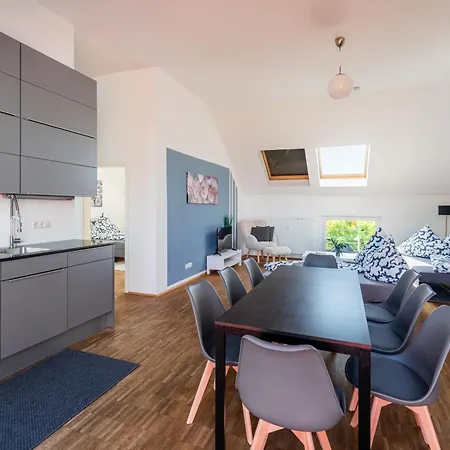 Fantastic Attic Apartment *
