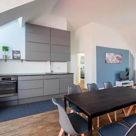 Fantastic Attic Apartment Leipzig